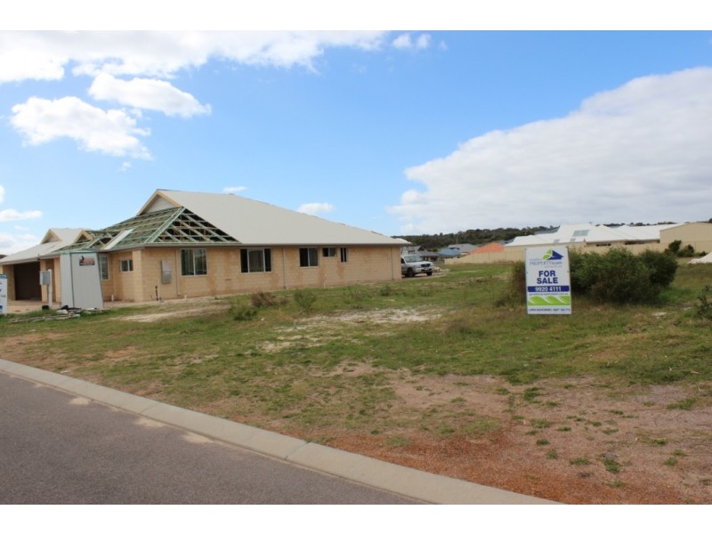 10 Wavecrest Circle, Drummond Cove WA 6532