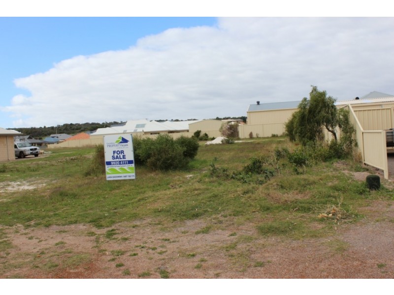 10 Wavecrest Circle, Drummond Cove WA 6532