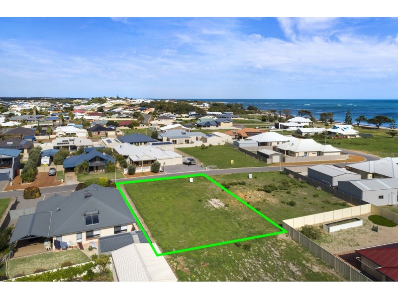 19 Wavecrest Circle, Drummond Cove WA 6532