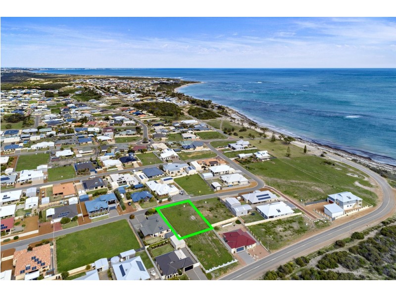 19 Wavecrest Circle, Drummond Cove WA 6532