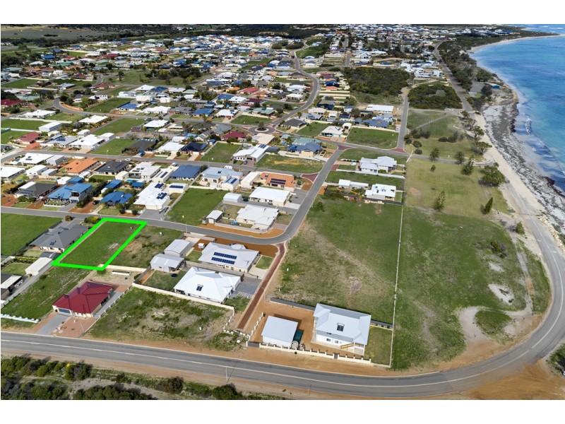 19 Wavecrest Circle, Drummond Cove WA 6532