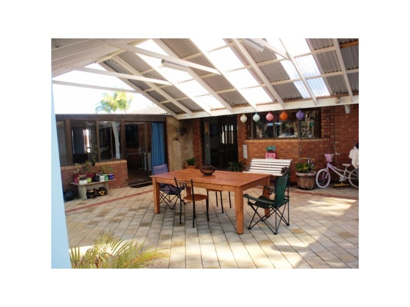 228 Chapman Valley Road, Waggrakine WA 6530