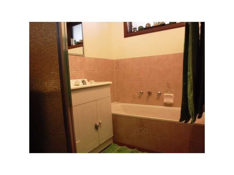 228 Chapman Valley Road, Waggrakine WA 6530