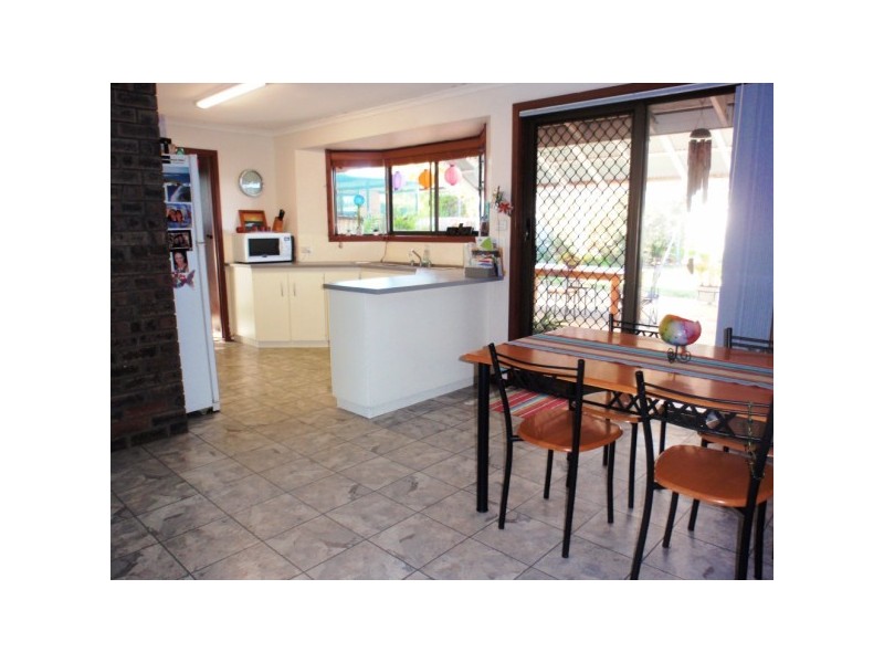 228 Chapman Valley Road, Waggrakine WA 6530