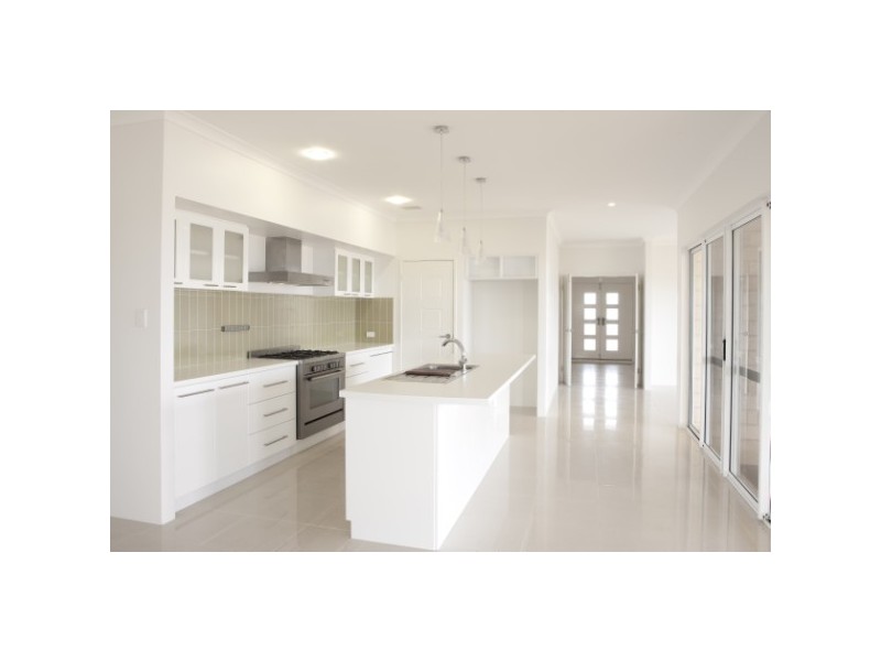 43 Reef Boulevard, Drummond Cove WA 6532