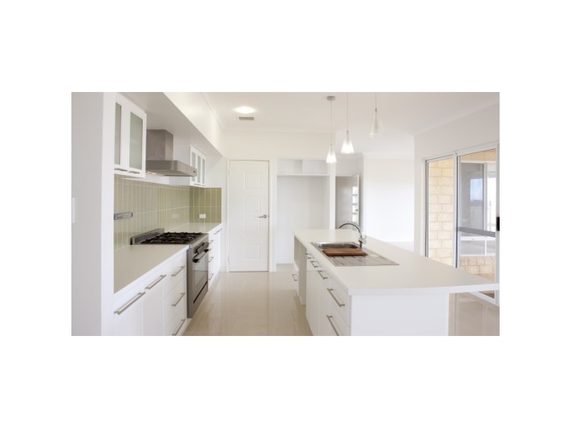 43 Reef Boulevard, Drummond Cove WA 6532