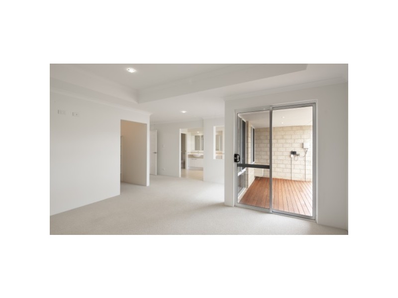 43 Reef Boulevard, Drummond Cove WA 6532