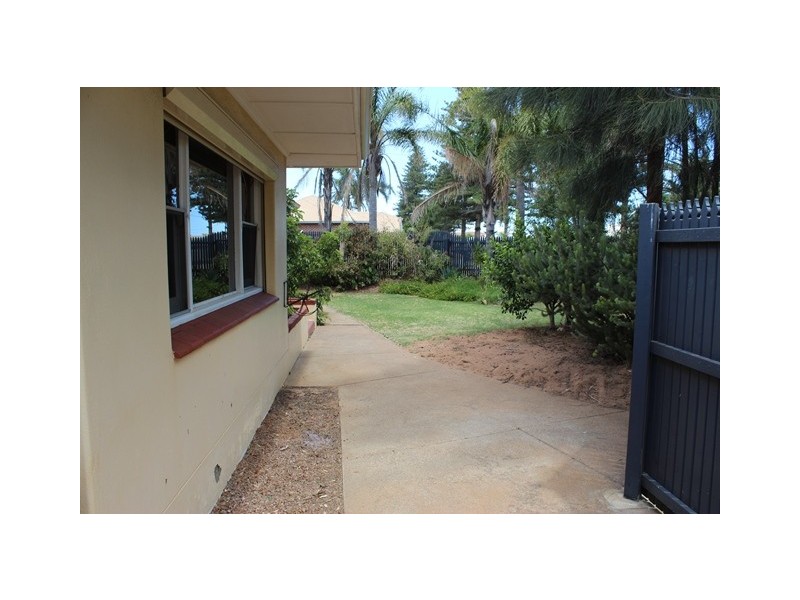 127 Fitzgerald Street, Geraldton WA 6530