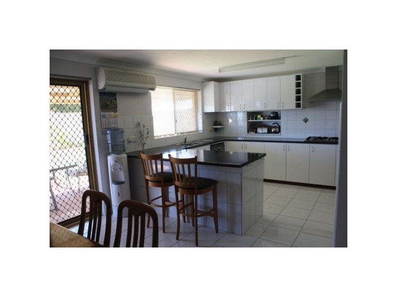 4 Kultown Drive, Waggrakine WA 6530