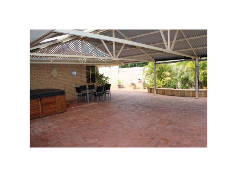 4 Kultown Drive, Waggrakine WA 6530