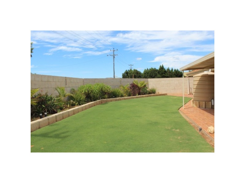 4 Kultown Drive, Waggrakine WA 6530