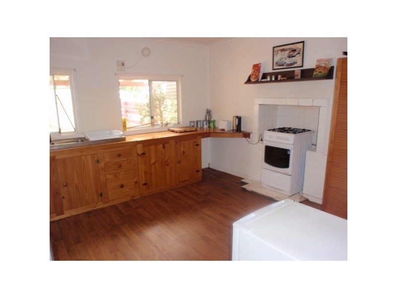 219 Third Street, Wonthella WA 6530