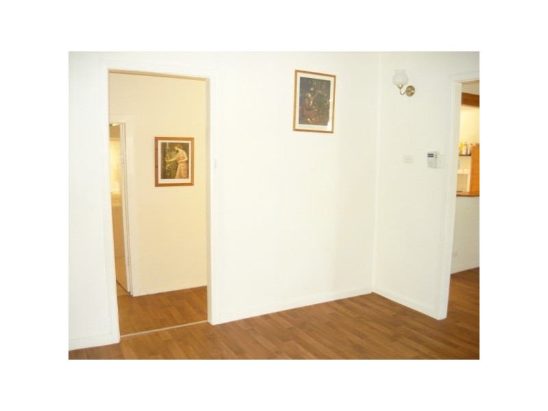 219 Third Street, Wonthella WA 6530