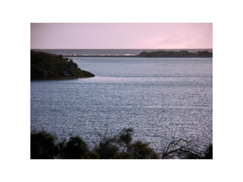 24 Thames Drive, Cape Burney WA 6532