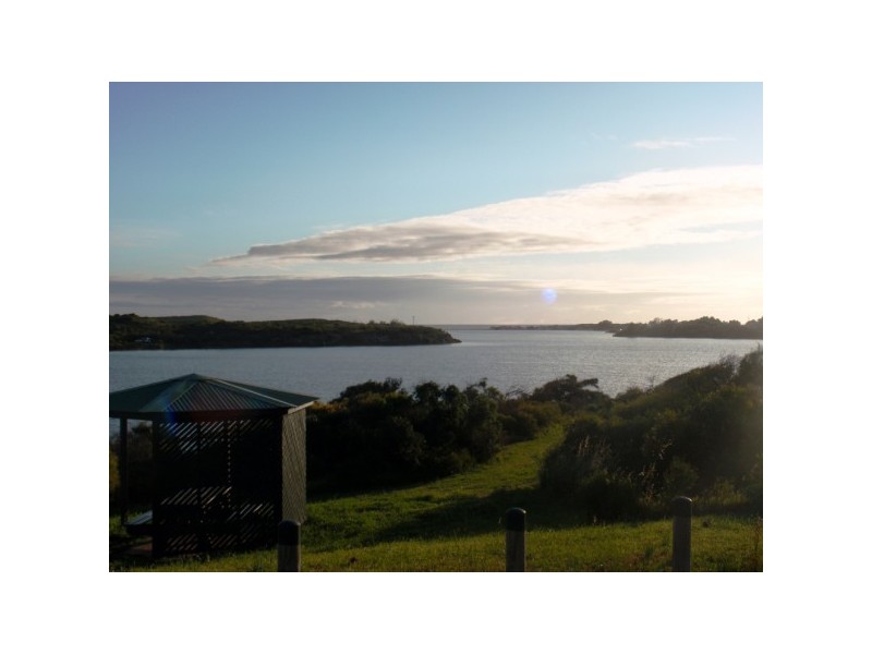 24 Thames Drive, Cape Burney WA 6532