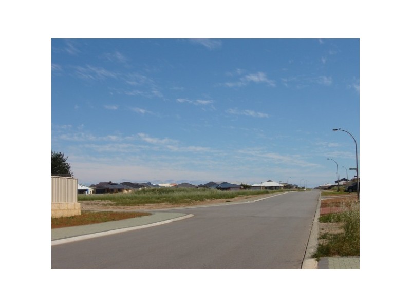 Villa 1 Derna Parade, Wandina WA 6530