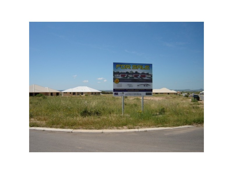 Villa 2 Derna Parade, Wandina WA 6530