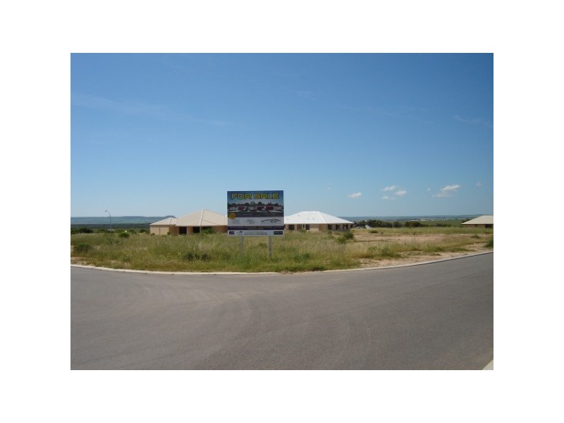 Villa 2 Derna Parade, Wandina WA 6530