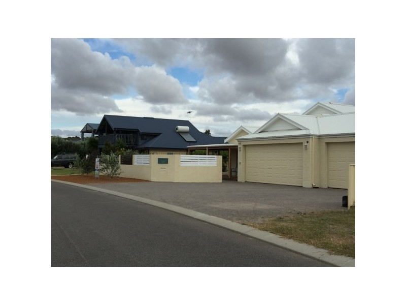 16 Wave Crest Circle, Drummond Cove WA 6532
