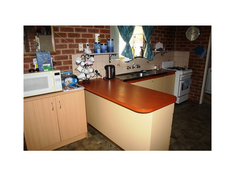 9 Bonamia Road, Utakarra WA 6530