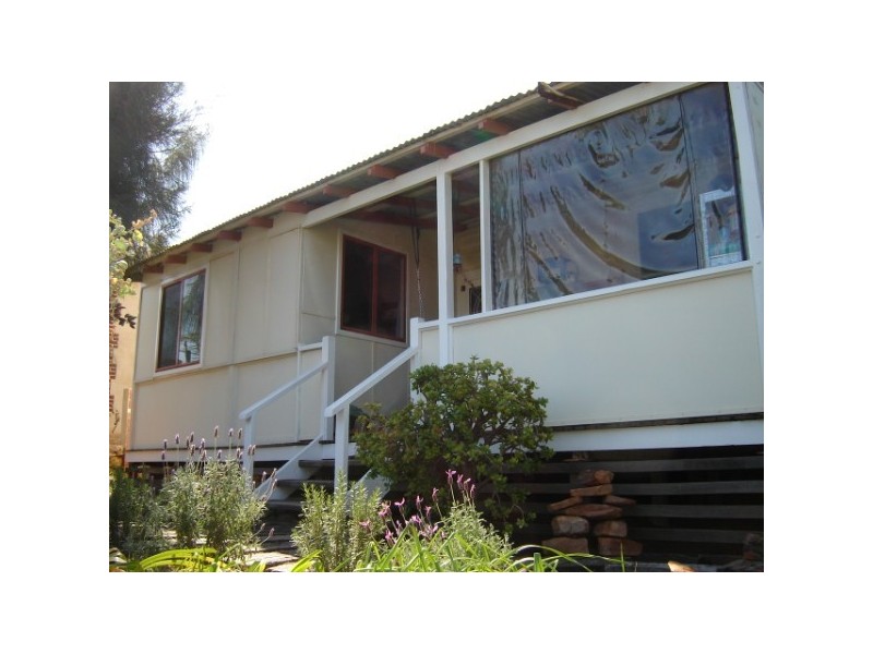 136 Shenton Street, Beachlands WA 6530