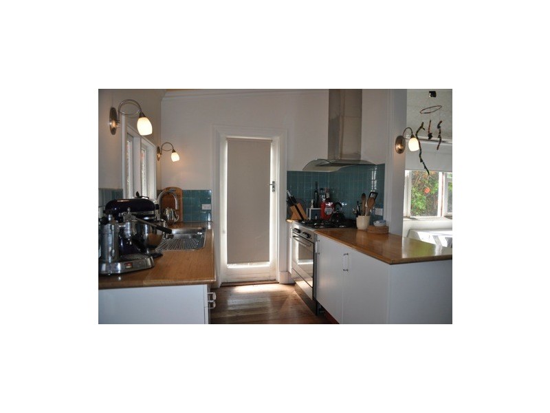 136 Shenton Street, Beachlands WA 6530