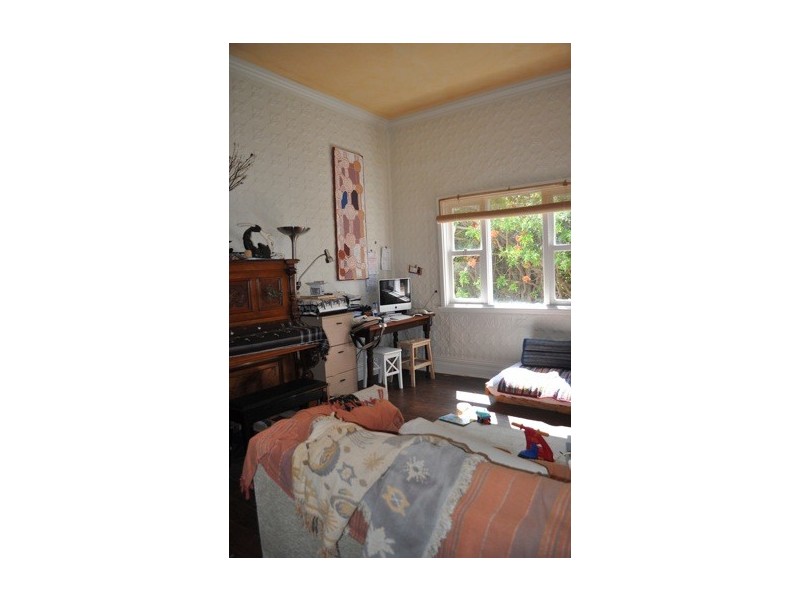 136 Shenton Street, Beachlands WA 6530