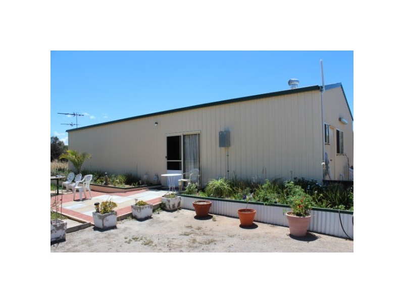 468 Chapman Rd East, East Chapman WA 6532