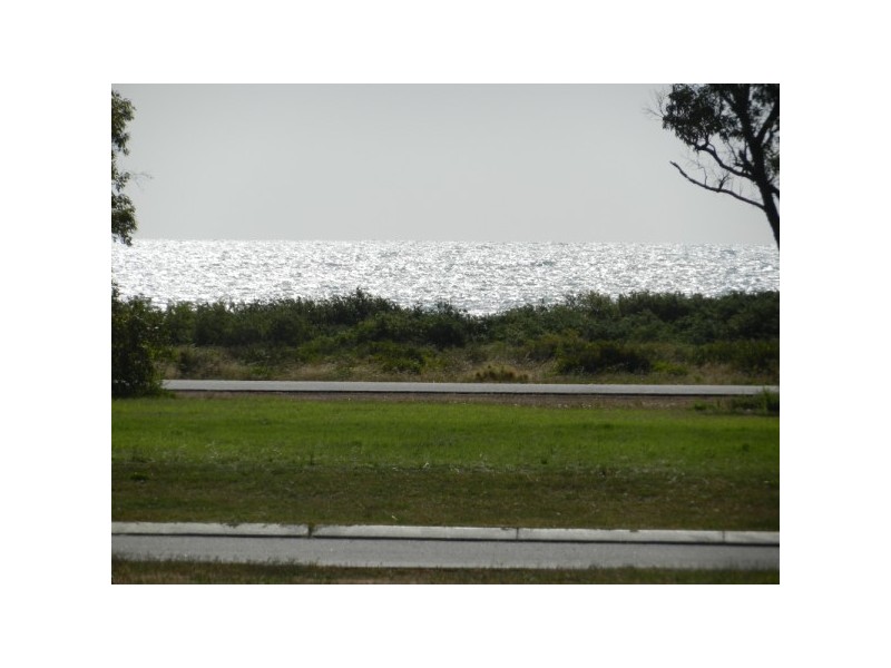 5 Estuary Way, Drummond Cove WA 6532