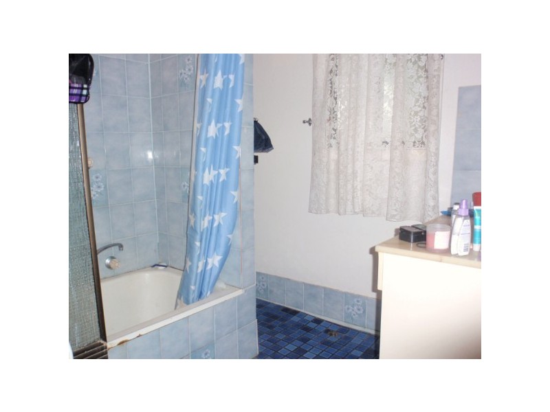 11 Whitfield Street, Beachlands WA 6530