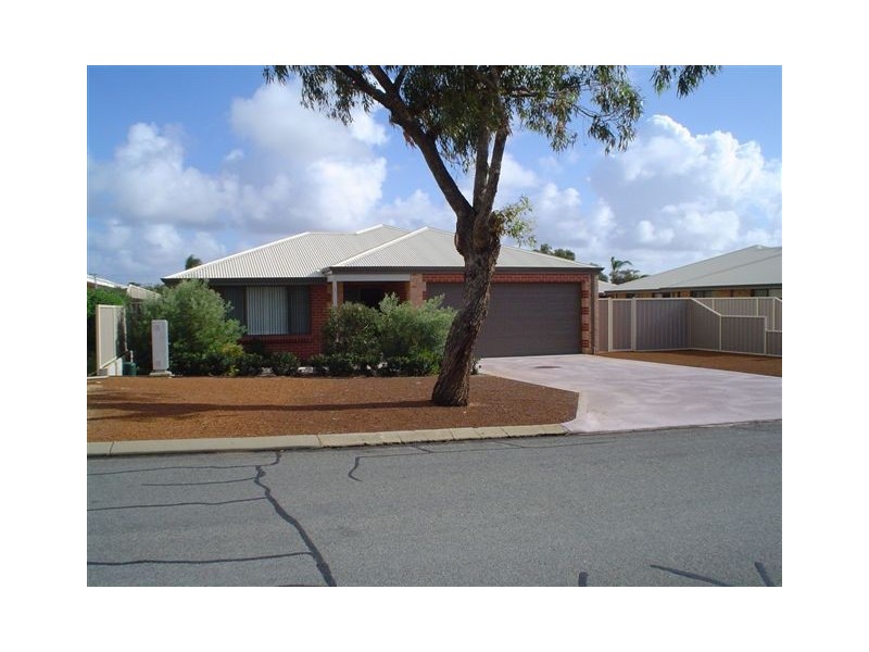 2/237 Seventh Street, Wonthella WA 6530