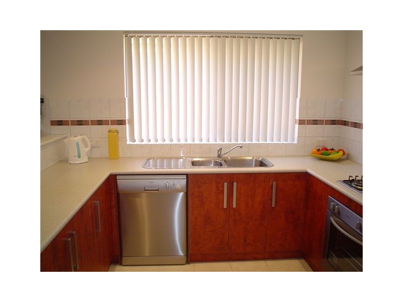 2/237 Seventh Street, Wonthella WA 6530