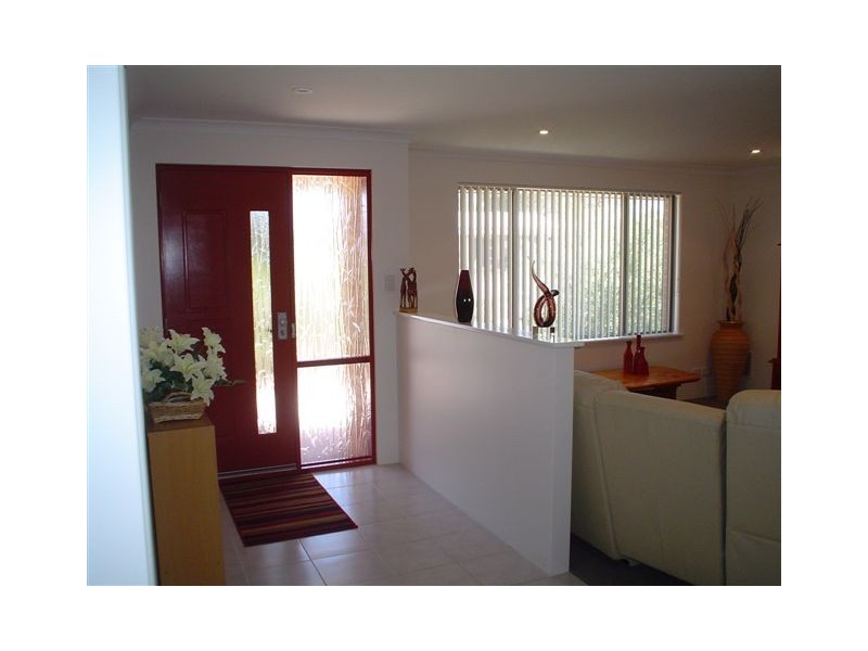 2/237 Seventh Street, Wonthella WA 6530