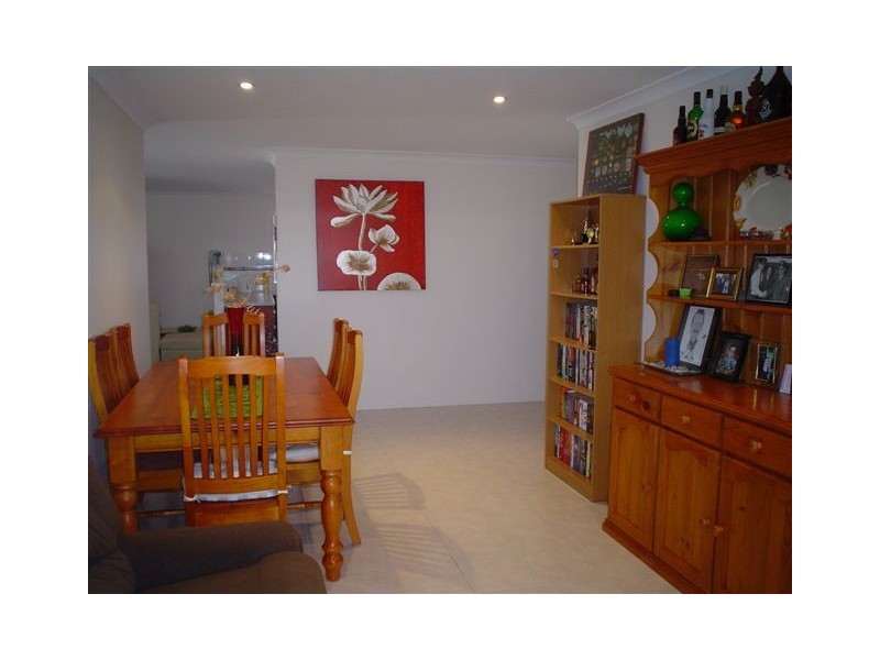 2/237 Seventh Street, Wonthella WA 6530