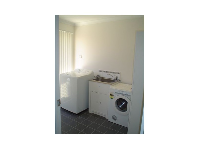 2/237 Seventh Street, Wonthella WA 6530