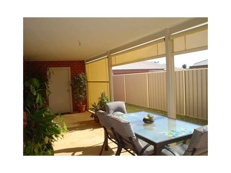 2/237 Seventh Street, Wonthella WA 6530