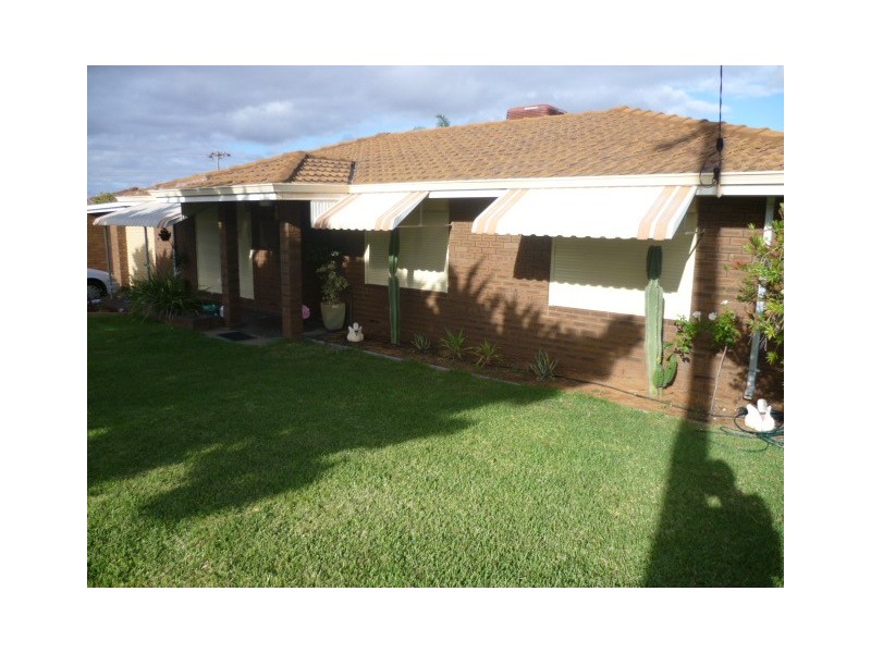 6 Grevillia Street, Utakarra WA 6530