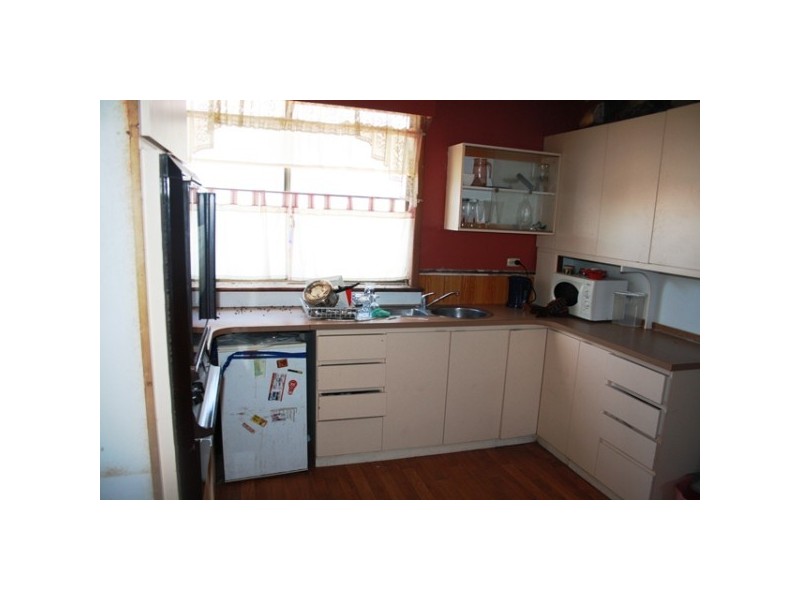 30 Whitfield Street, Beachlands WA 6530