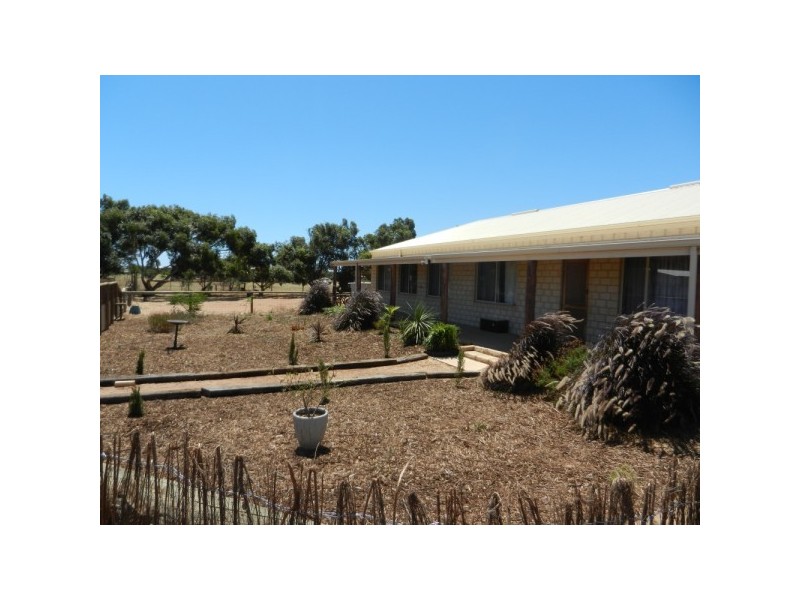 5 Roding Court, Deepdale WA 6532