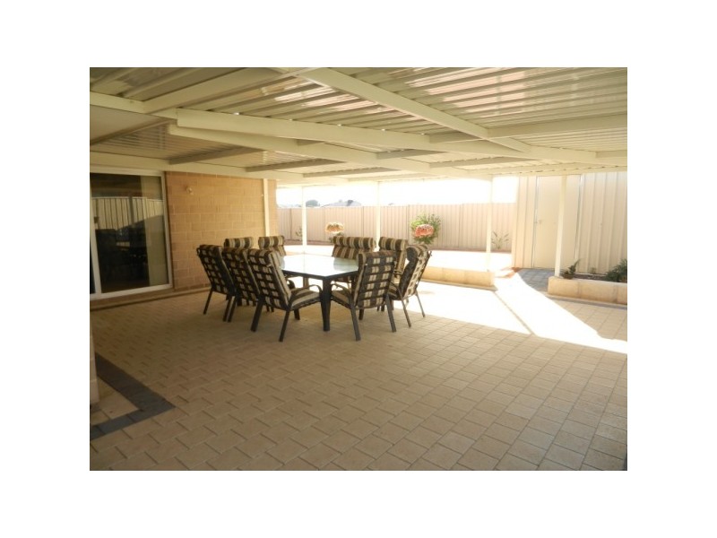 13 Rosa Park Boulevard, Webberton WA 6530