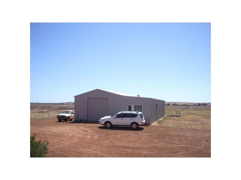 4 Meadow Lane, Walkaway WA 6528