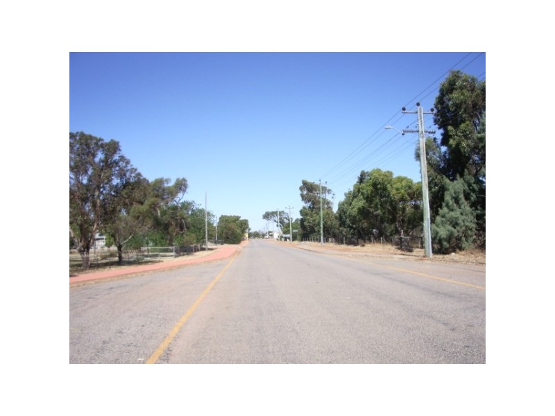 4 Meadow Lane, Walkaway WA 6528