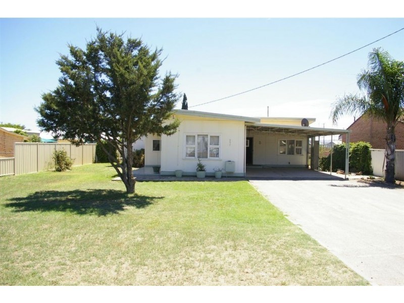 257 First Street, Wonthella WA 6530