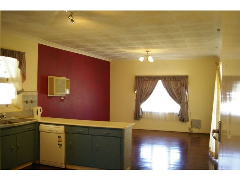 257 First Street, Wonthella WA 6530