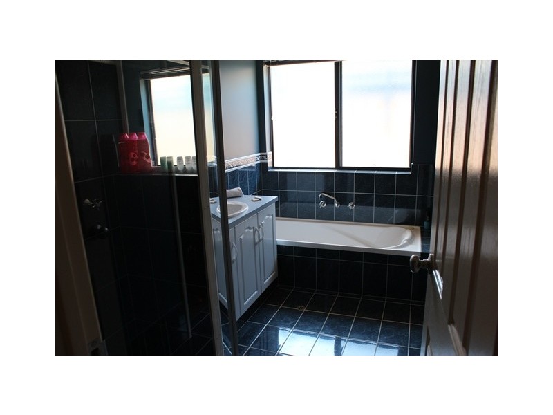 5 Dante Tarn, Wandina WA 6530