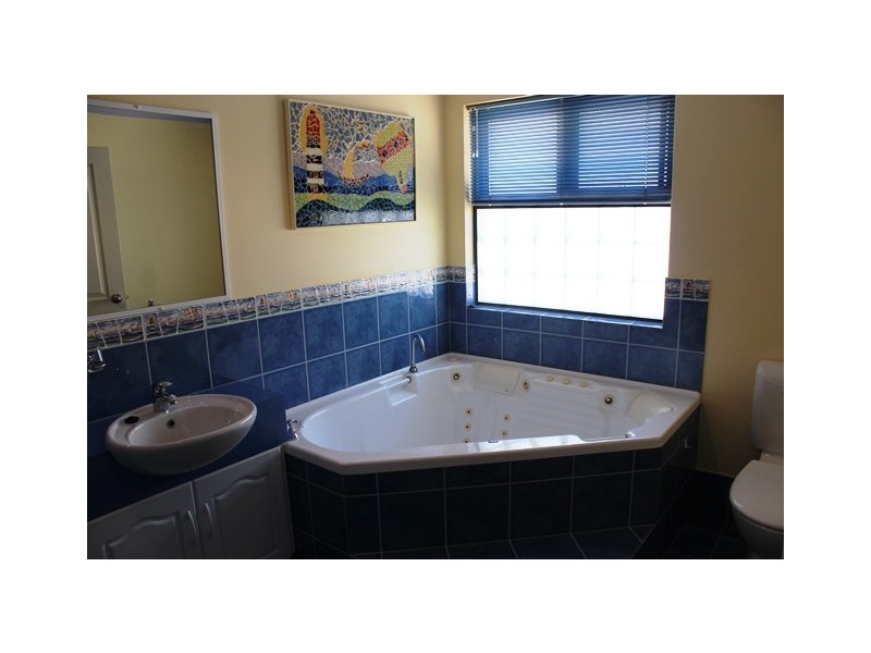 5 Dante Tarn, Wandina WA 6530