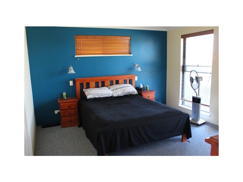 5 Dante Tarn, Wandina WA 6530