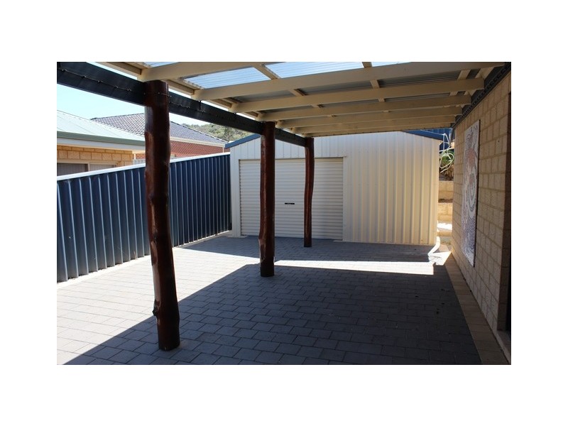 5 Dante Tarn, Wandina WA 6530