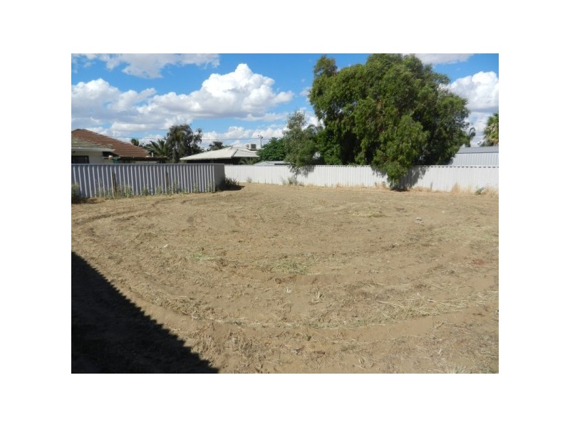 210 B Sixth Street, Wonthella WA 6530