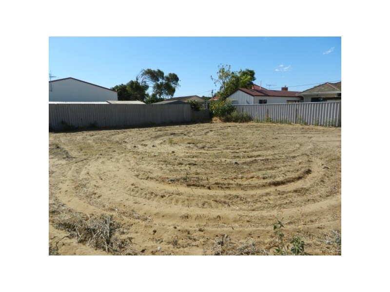 210 B Sixth Street, Wonthella WA 6530